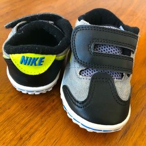 Baby Nike’s size 2c